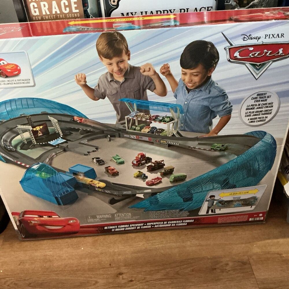 Disney Pixar Cars 3 Ultimate Florida Speedway Track Set Mattel No McQueen Car